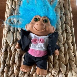 Vintage Treasure Trolls teal hair groom outfit